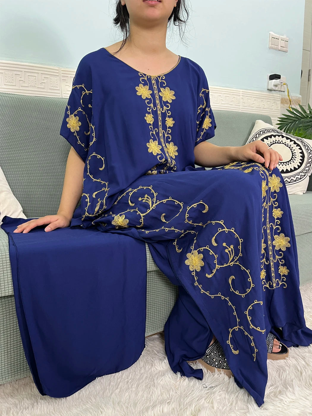Muslim Traditional Appliques Abayas For Women Solid Color Maxi Femme Robe African Jalabiyat Ramadan Islam Dresses With Headscarf